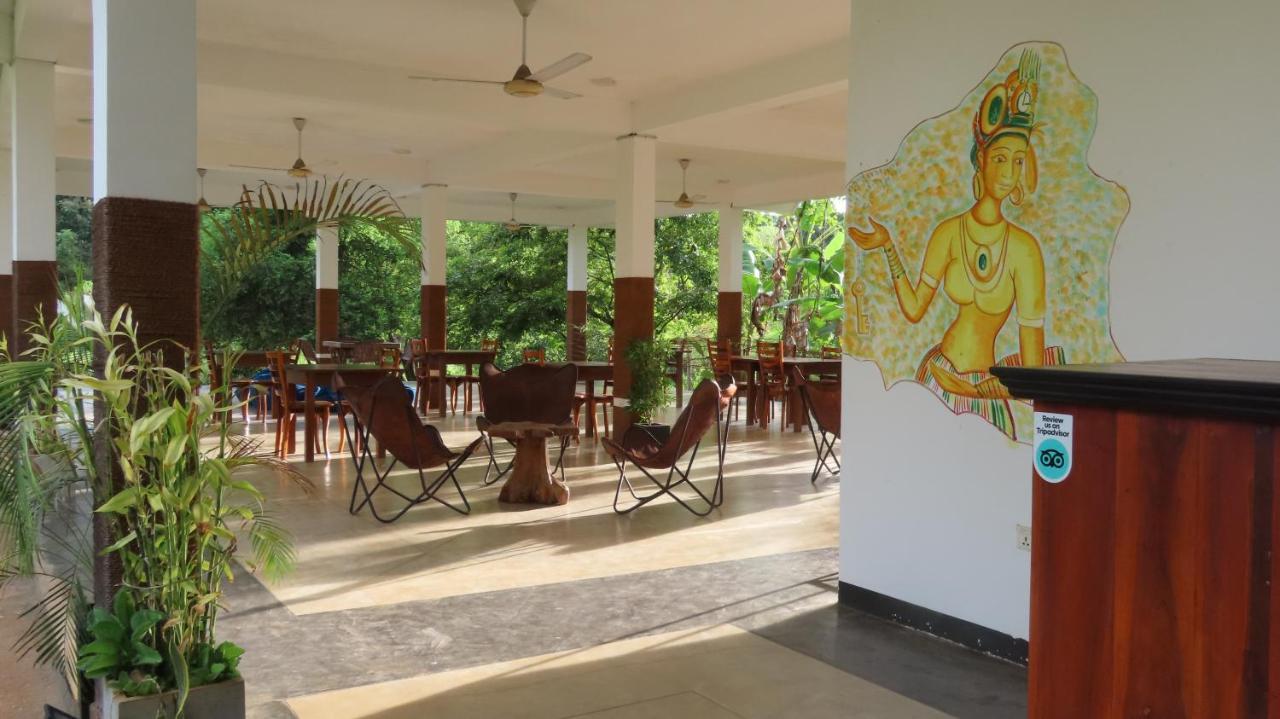 Into The Wild Sigiriya Hotel Exterior foto